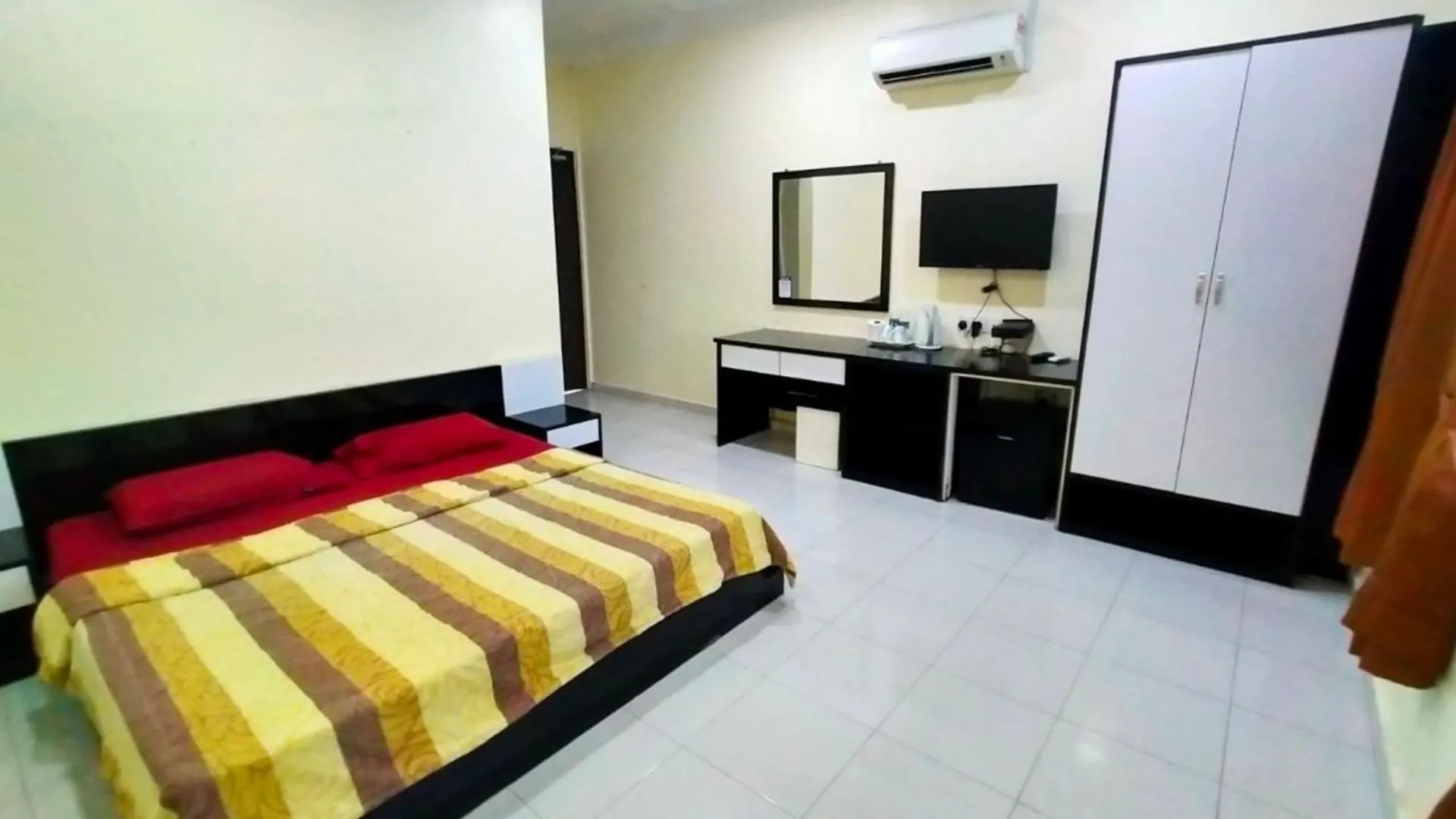 Capital O 91118 Chalet Seri Idaman Bayan Lepas 2*,